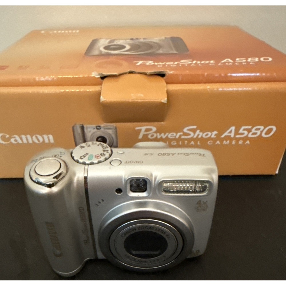 Canon PowerShot A580 8.0 4x Optical Zoom Digital Camera For PARTS or Repair ONLY